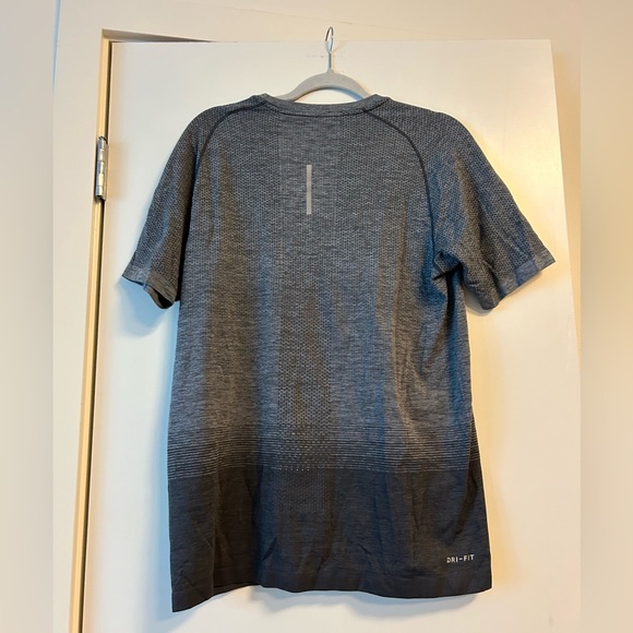 Nike Dri-FIT Knit Men's Running Top size large - Picture 5 of 6